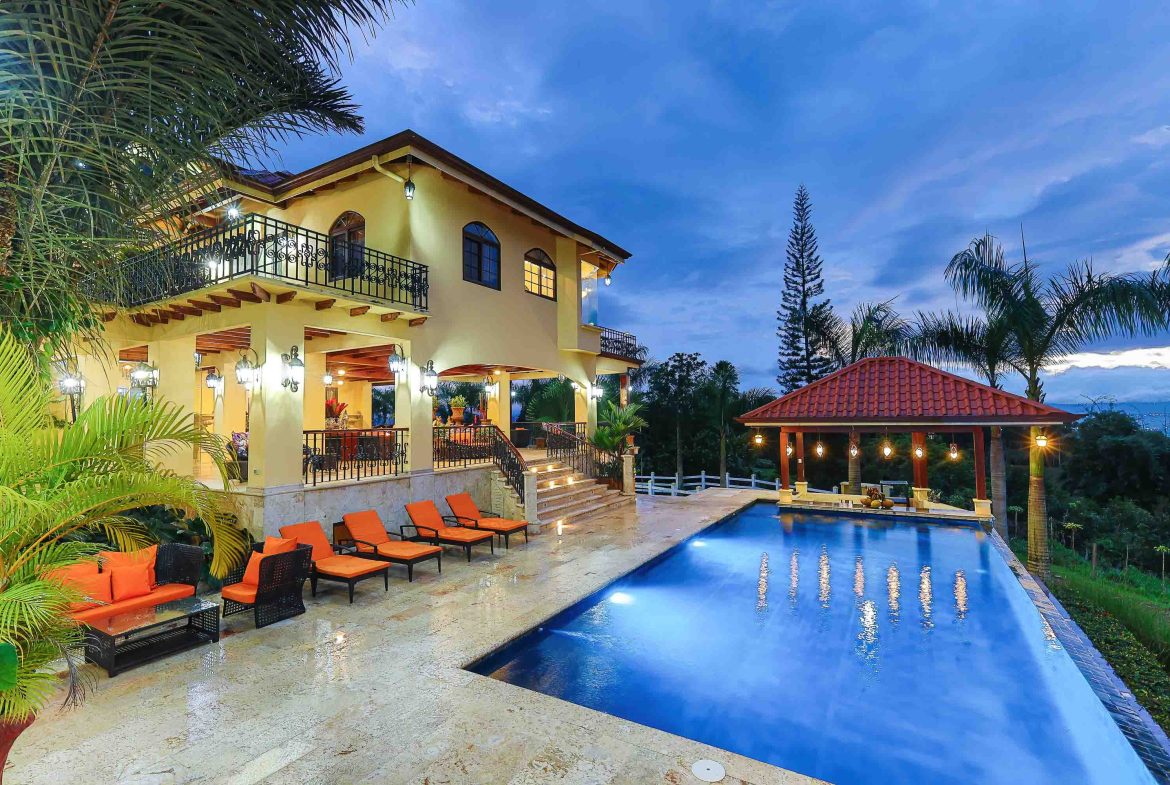 PREMIER LUXURY ESTATE RANCHO VILLA VERDE A FAMILY COMPOUND / BOUTIQUE HOTEL STYLE – 107.95 ACRES, Uvita, Costa Rica — photo 5
