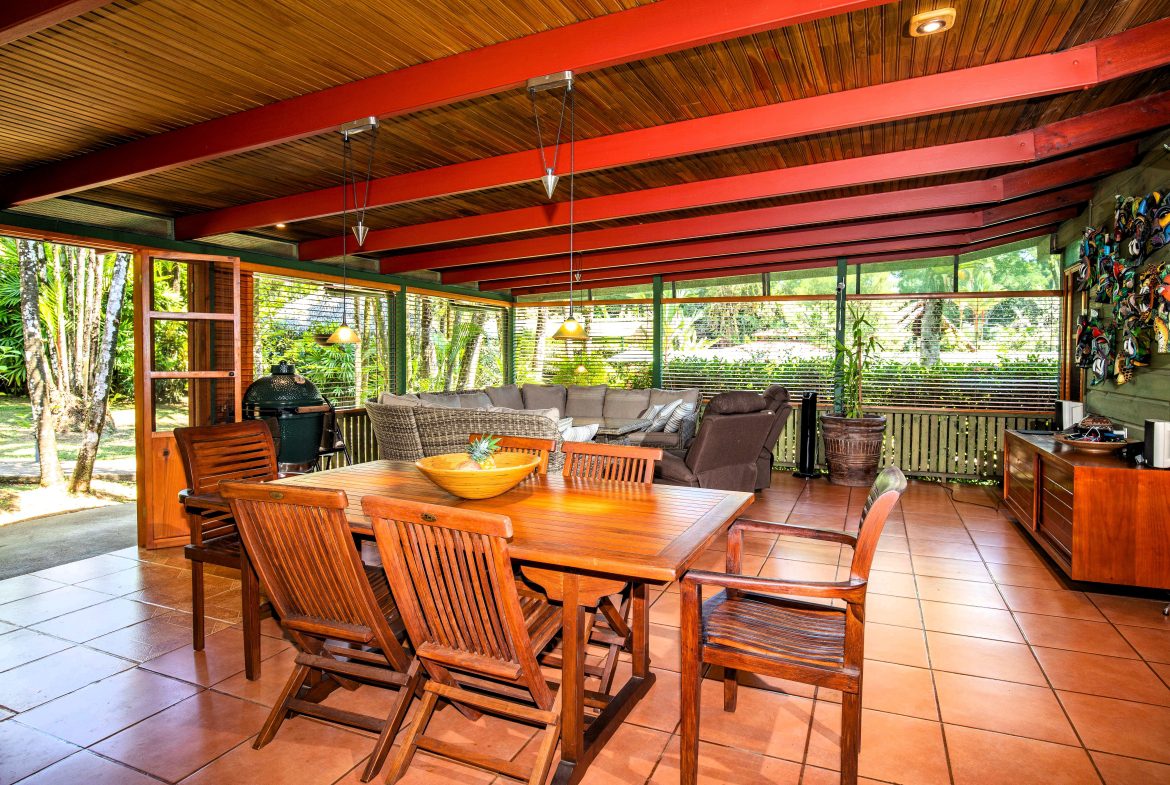 MAIN HOME, 3 CABINS, POOL, SUANA, AND WORKSHOP – 1.73 ACRES