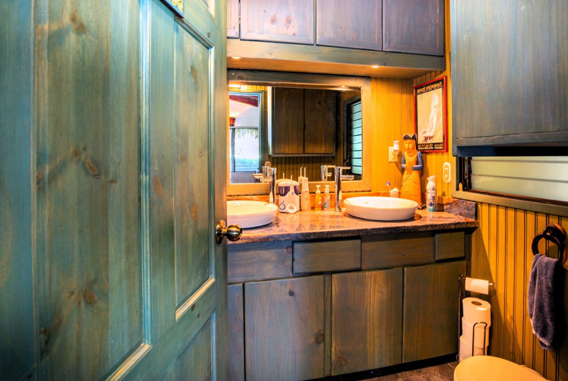 MAIN HOME, 3 CABINS, POOL, SUANA, AND WORKSHOP – 1.73 ACRES