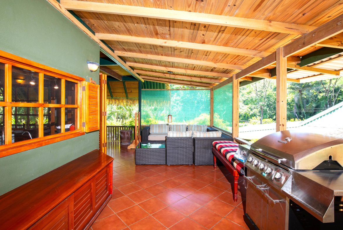 MAIN HOME, 3 CABINS, POOL, SUANA, AND WORKSHOP – 1.73 ACRES
