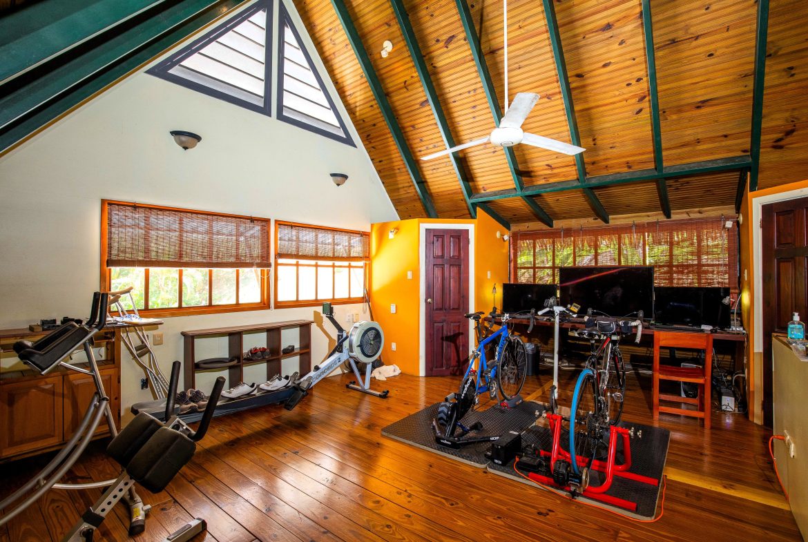 MAIN HOME, 3 CABINS, POOL, SUANA, AND WORKSHOP – 1.73 ACRES