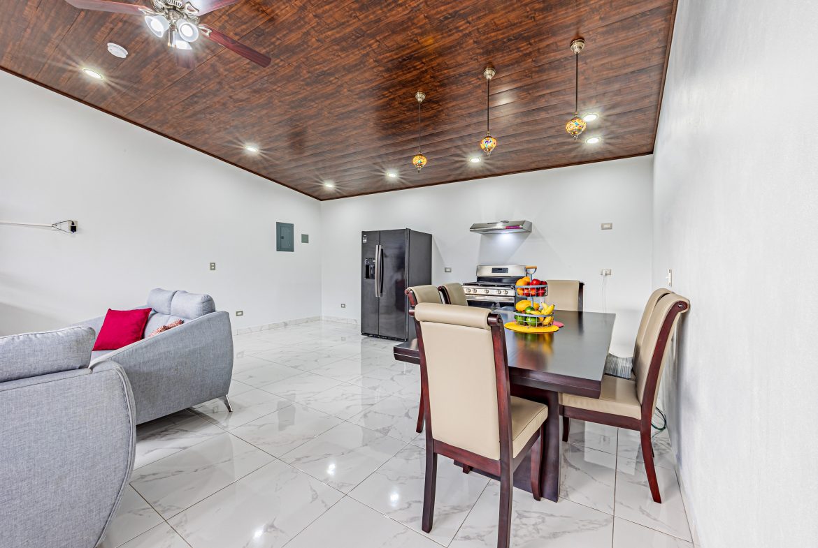3 RENTAL CASITAS AND A 2 BEDROOM HOME MINUTES TO UVITA – 0.35 ACRES