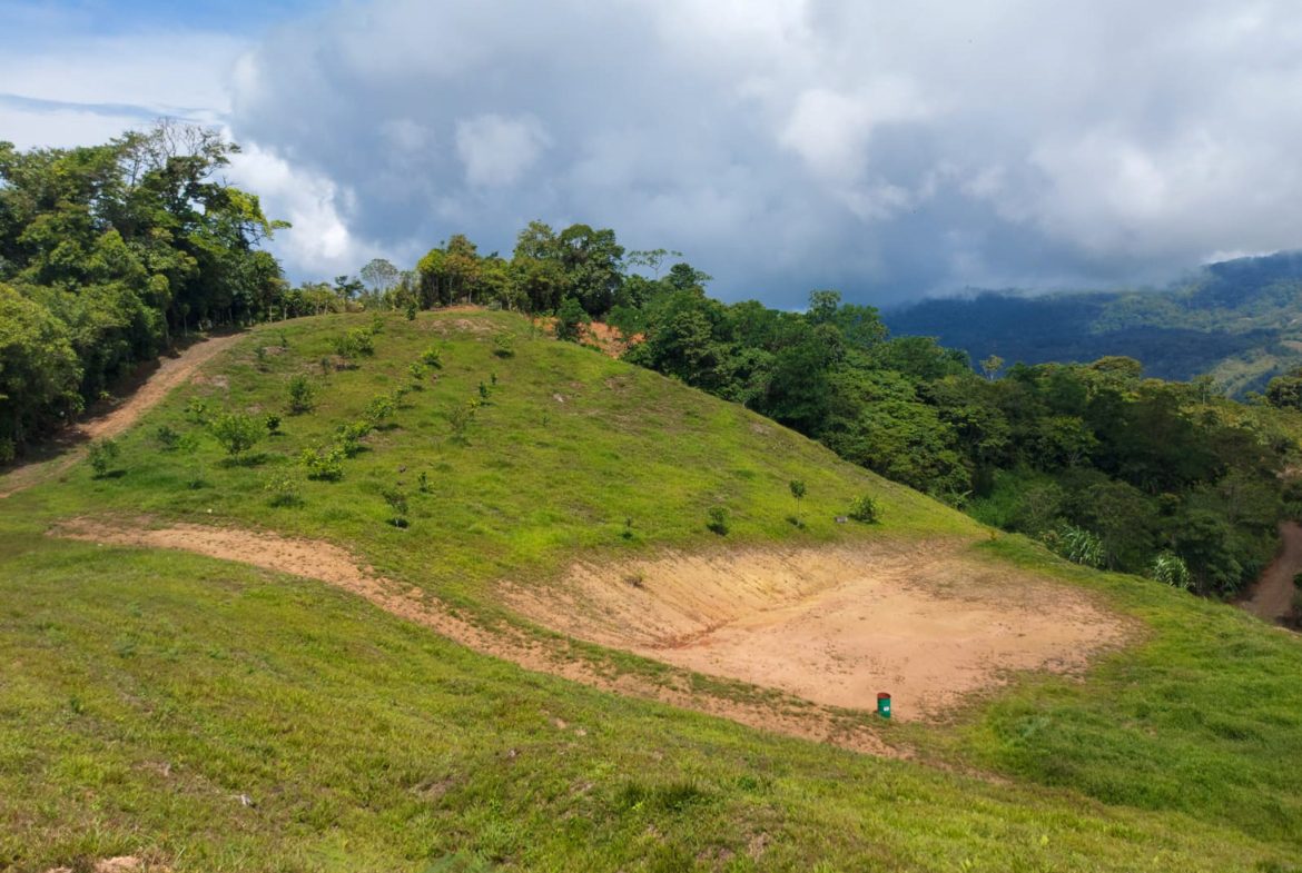 PARORAMIC VIEW OF THE SOUTH PACIFIC COSTS LOT – 3.36 ACRES