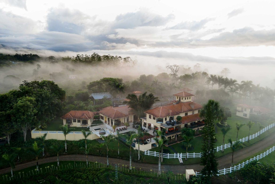 PREMIER LUXURY ESTATE RANCHO VILLA VERDE A FAMILY COMPOUND / BOUTIQUE HOTEL STYLE – 107.95 ACRES