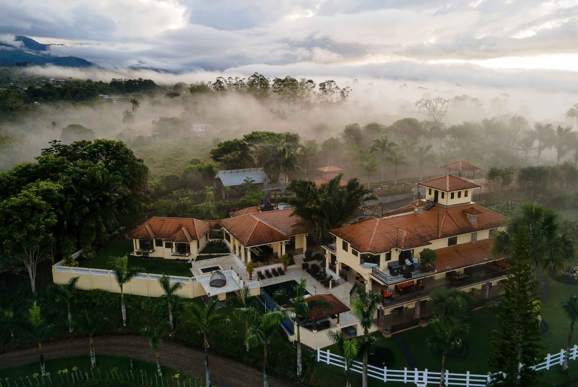 PREMIER LUXURY ESTATE RANCHO VILLA VERDE A FAMILY COMPOUND / BOUTIQUE HOTEL STYLE – 107.95 ACRES
