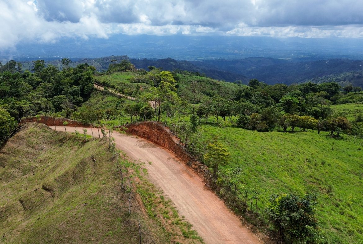 PARORAMIC VIEW OF THE SOUTH PACIFIC COSTS LOT – 3.36 ACRES