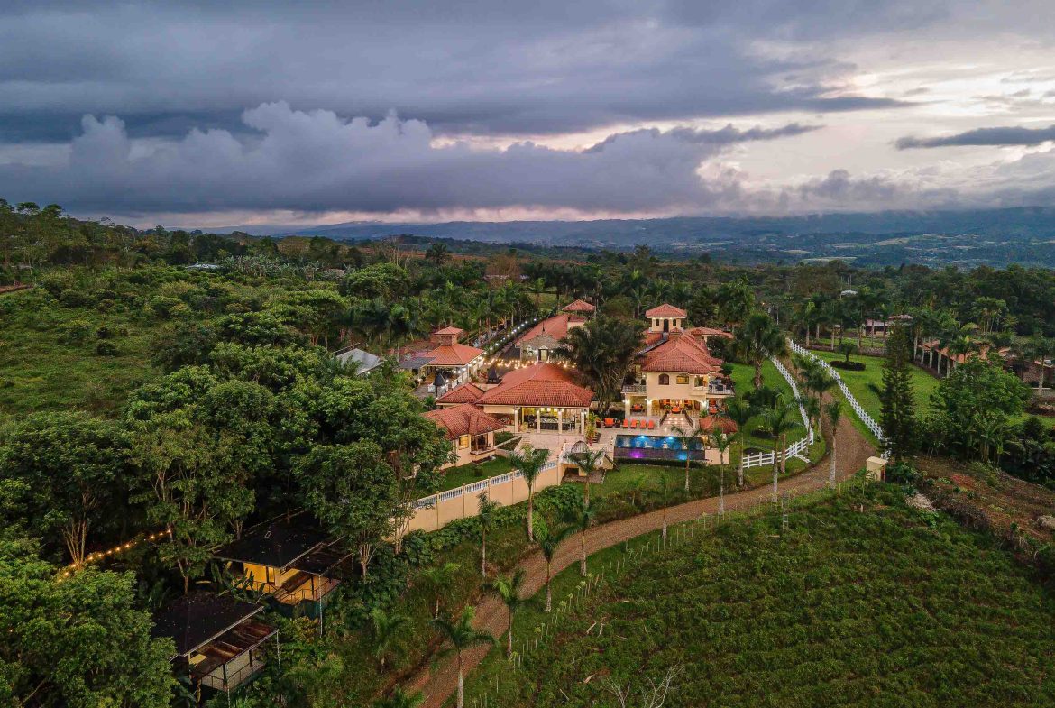 PREMIER LUXURY ESTATE RANCHO VILLA VERDE A FAMILY COMPOUND / BOUTIQUE HOTEL STYLE – 107.95 ACRES