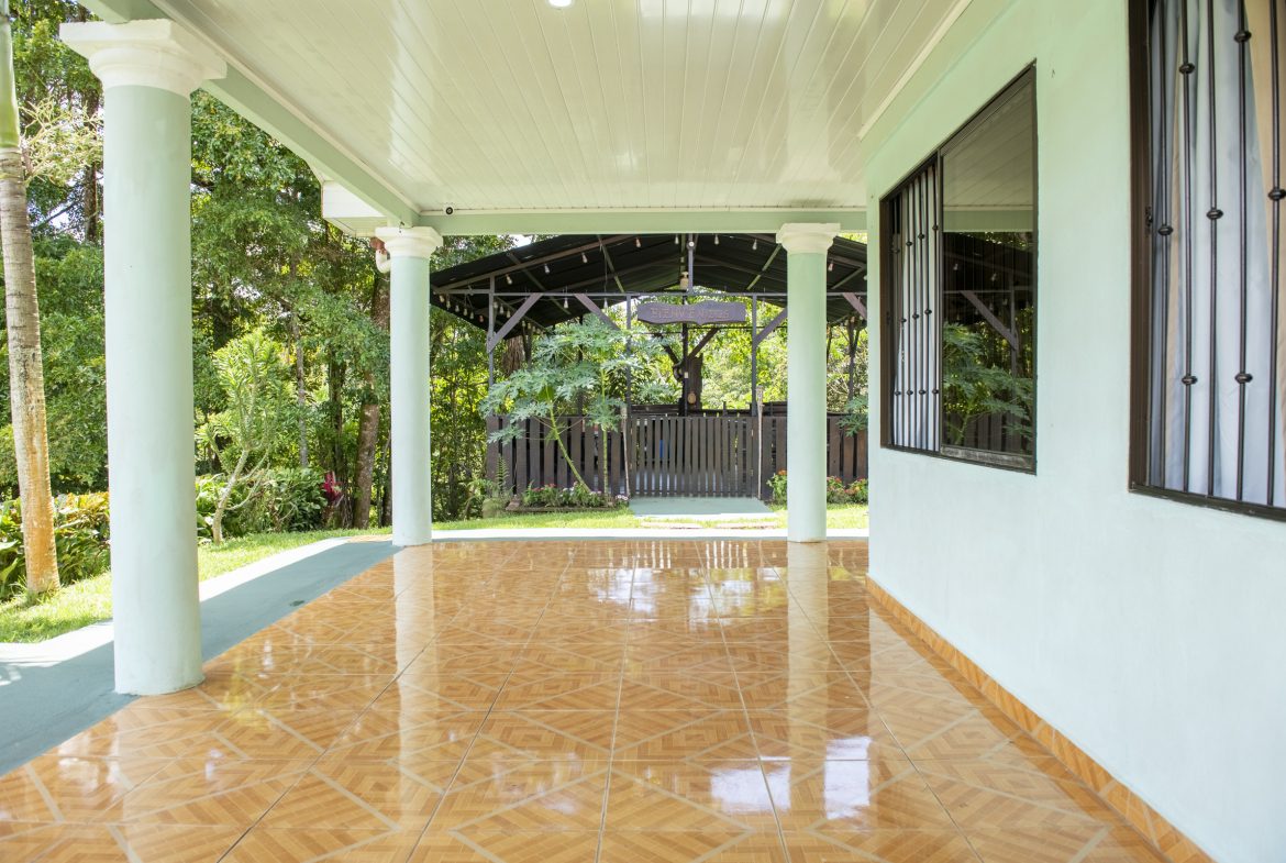 SECLUDED PARADISE RETREAT: FULLY FURNISHED 2-BR HOME IN LA BONITA, SAN ISIDRO – 0.19 ACRES