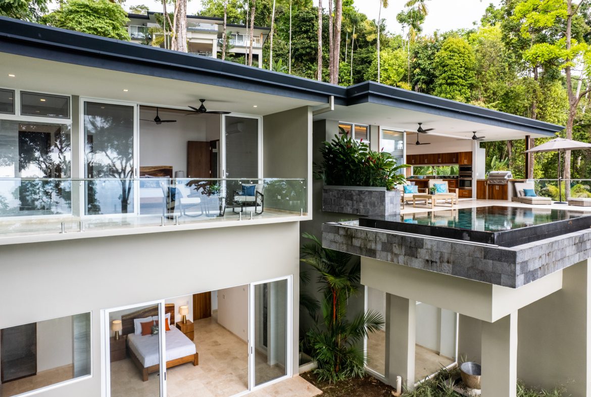 MODERN TROPICAL 4 BEDROOM IN GATED COMMUNITY NEAR DOMINICAL