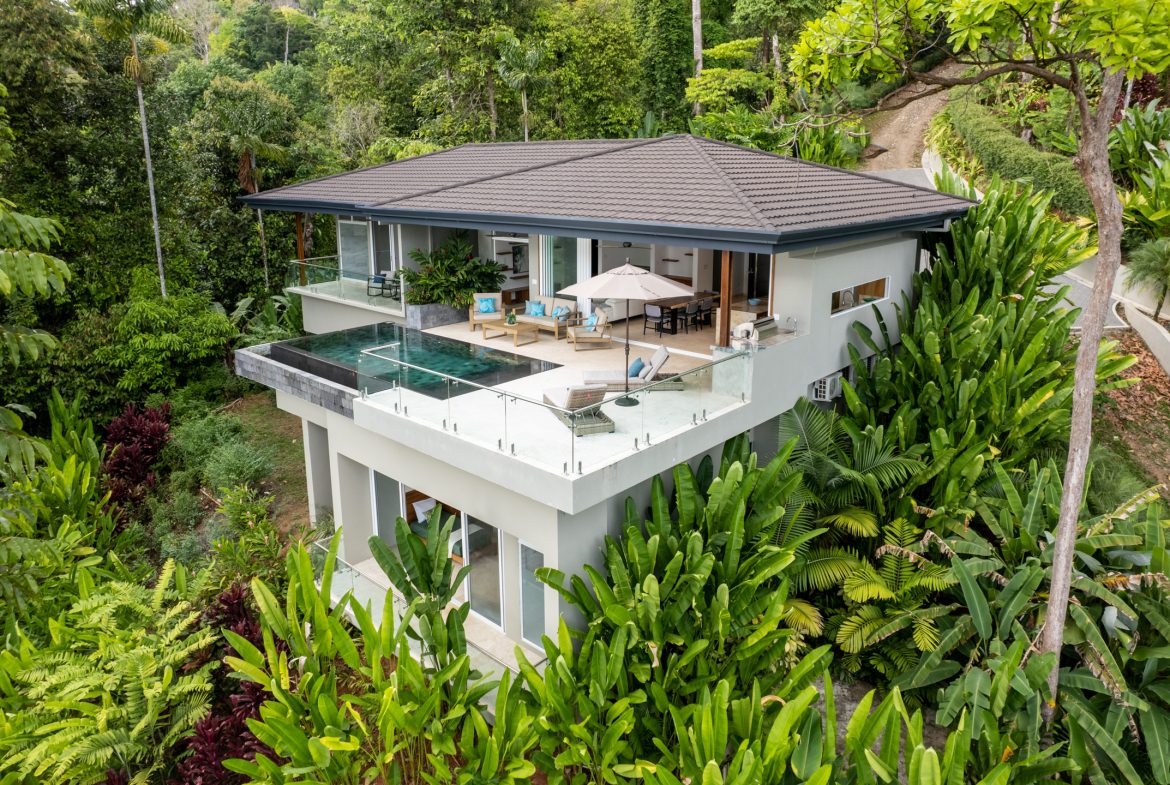 MODERN TROPICAL 4 BEDROOM IN GATED COMMUNITY NEAR DOMINICAL, Uvita, Costa Rica — photo 2