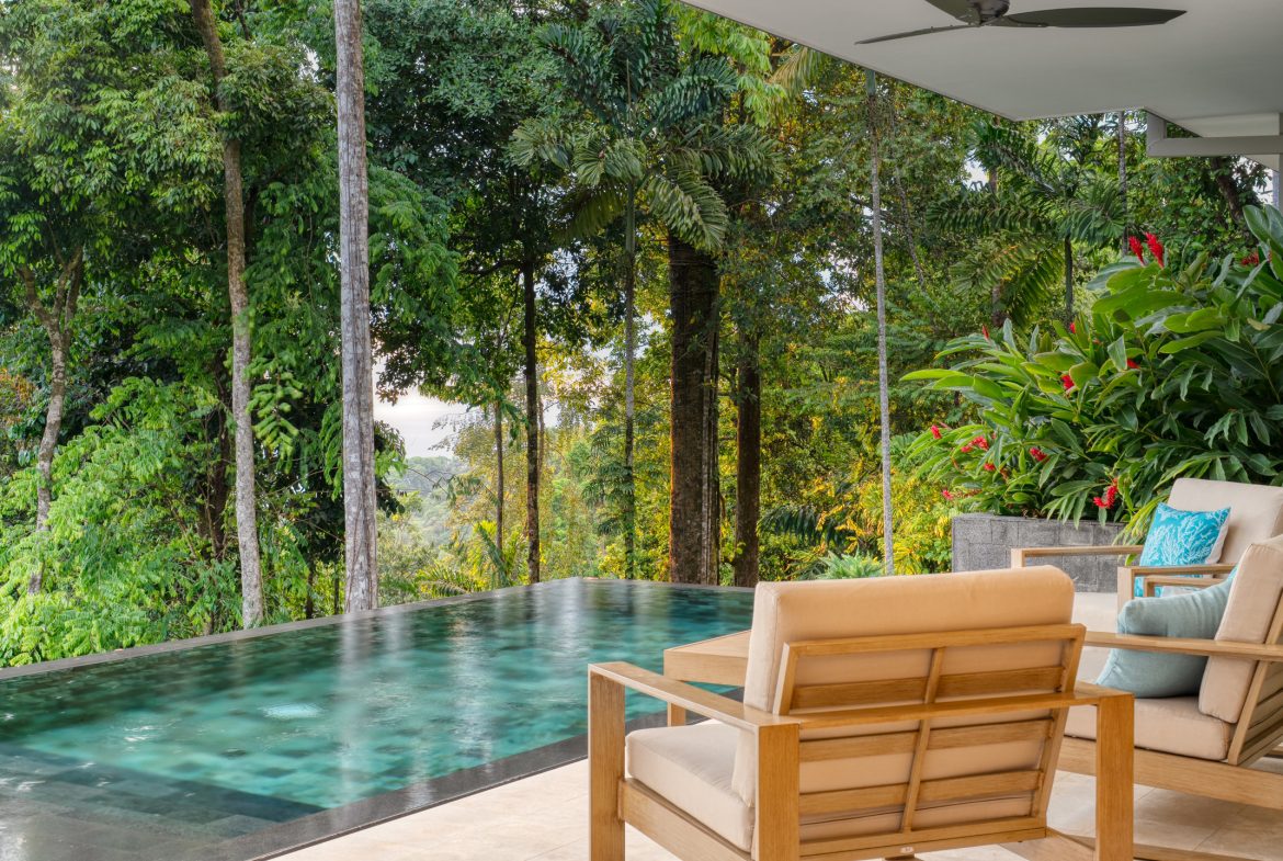 MODERN TROPICAL 4 BEDROOM IN GATED COMMUNITY NEAR DOMINICAL
