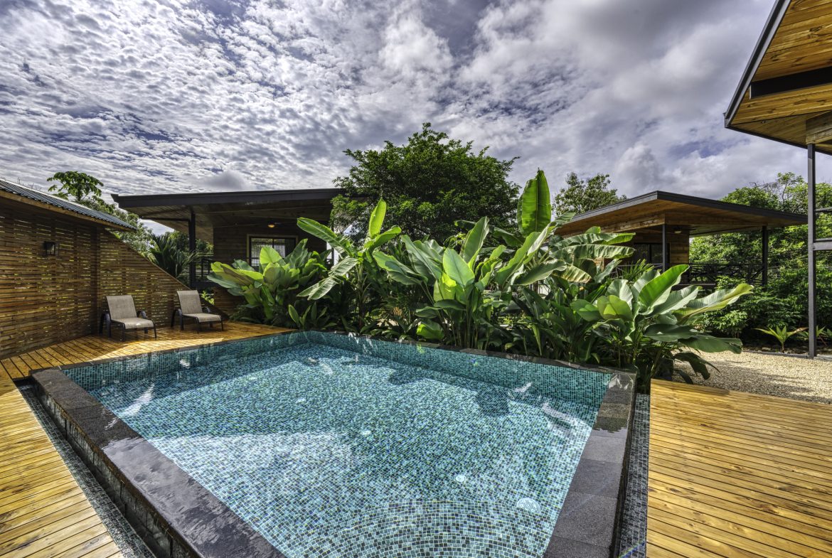 3 MODERN LUXURY VILLAS – WALK TO TOWN IN UVITA – 0.2 ACRES