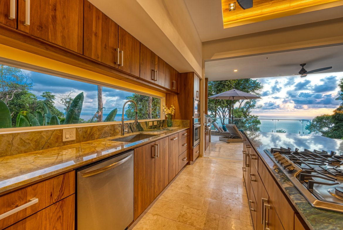 MODERN TROPICAL 4 BEDROOM IN GATED COMMUNITY NEAR DOMINICAL