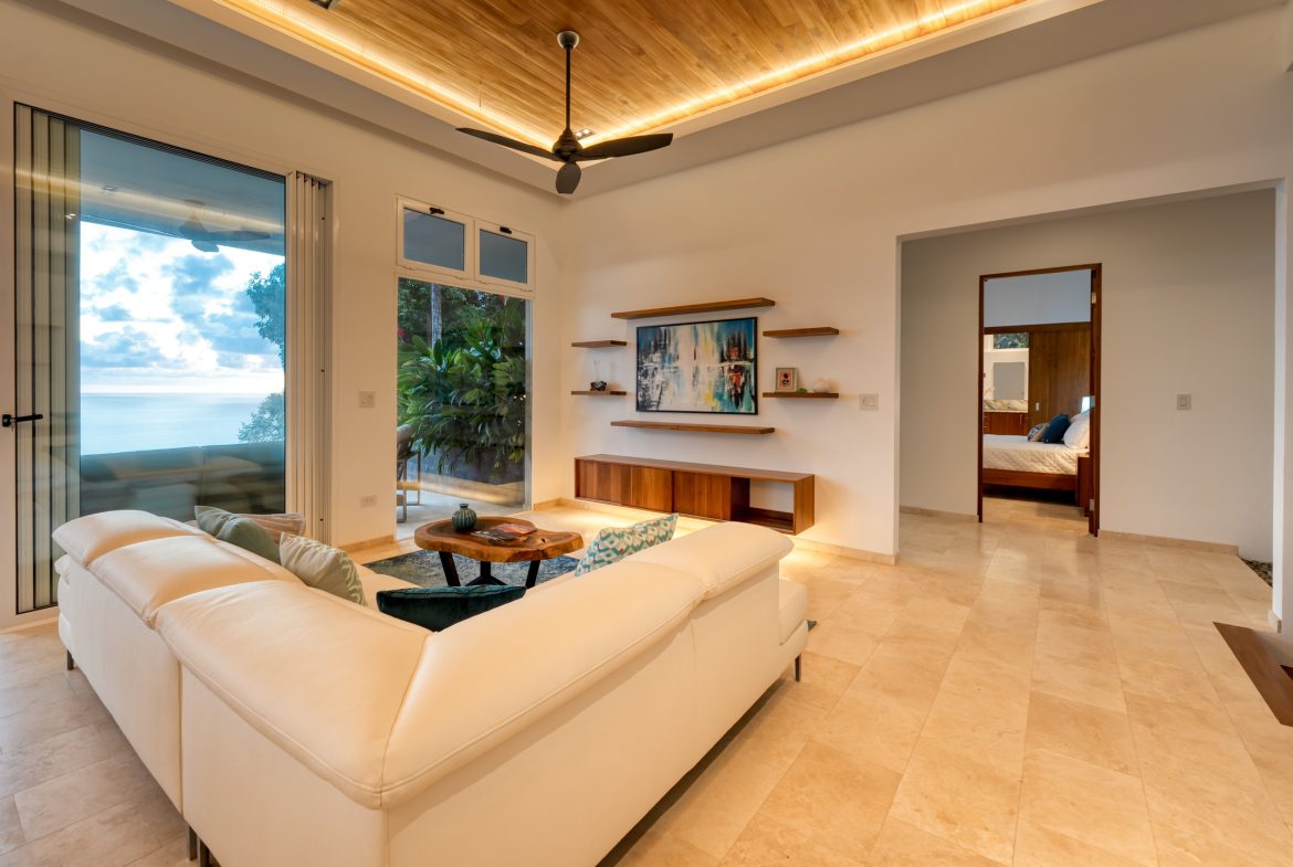 MODERN TROPICAL 4 BEDROOM IN GATED COMMUNITY NEAR DOMINICAL