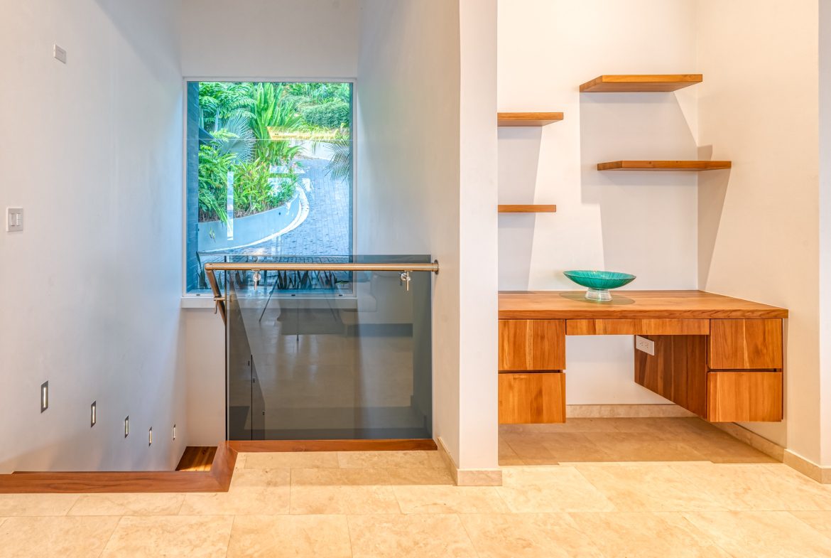 MODERN TROPICAL 4 BEDROOM IN GATED COMMUNITY NEAR DOMINICAL