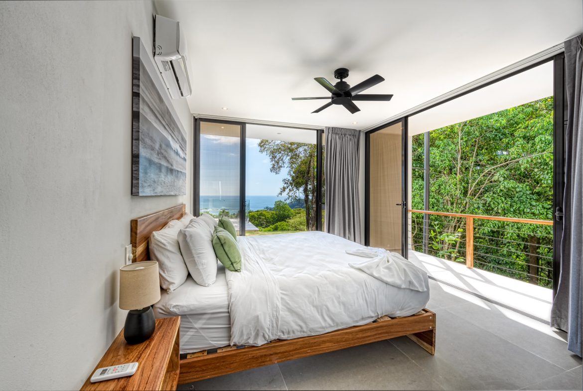 LUXURY 5 BEDROOM HOME WITH AMAZING OCEAN VIEWS – 3.34 ACRES