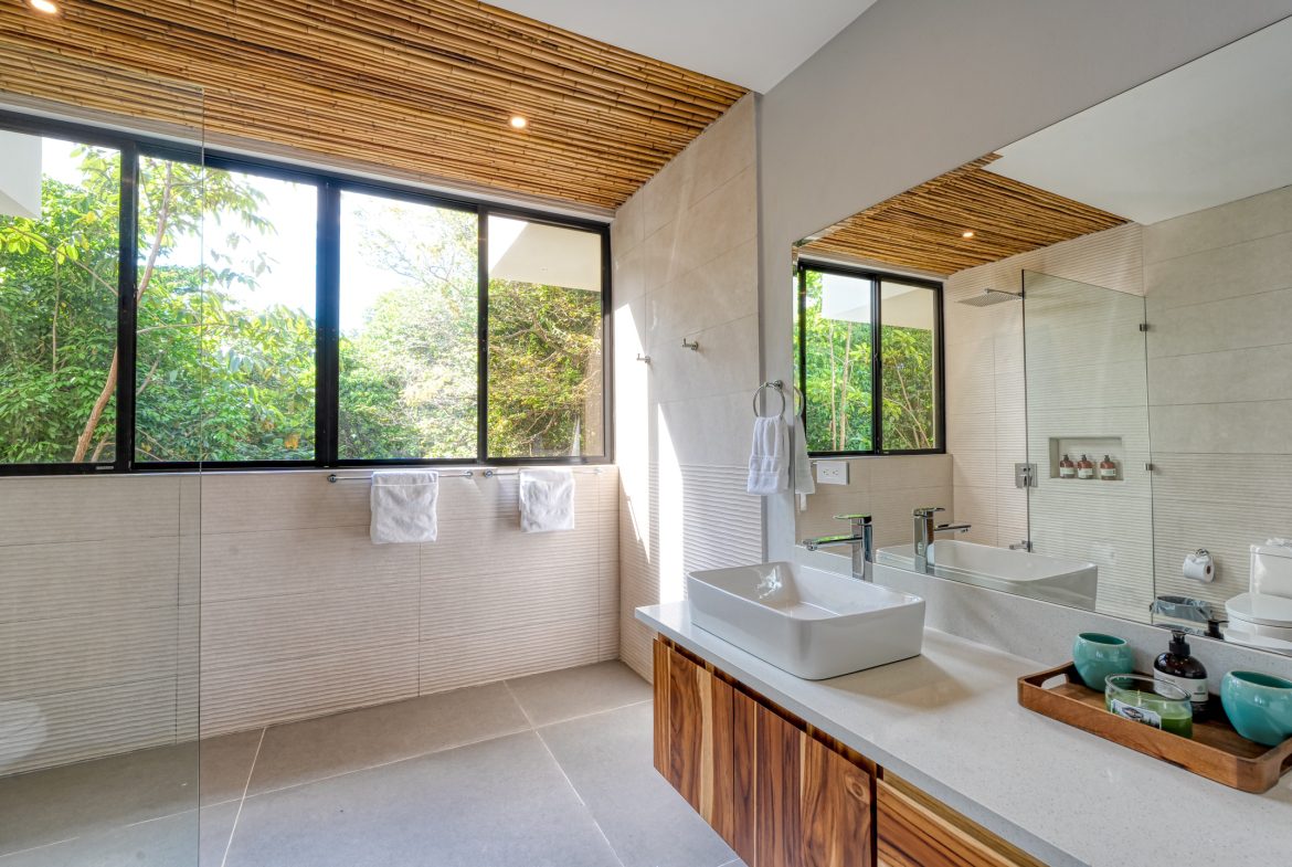 LUXURY 5 BEDROOM HOME WITH AMAZING OCEAN VIEWS – 3.34 ACRES, Uvita, Costa Rica — photo 6