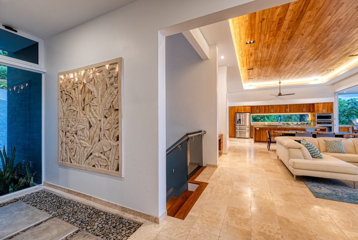 MODERN TROPICAL 4 BEDROOM IN GATED COMMUNITY NEAR DOMINICAL