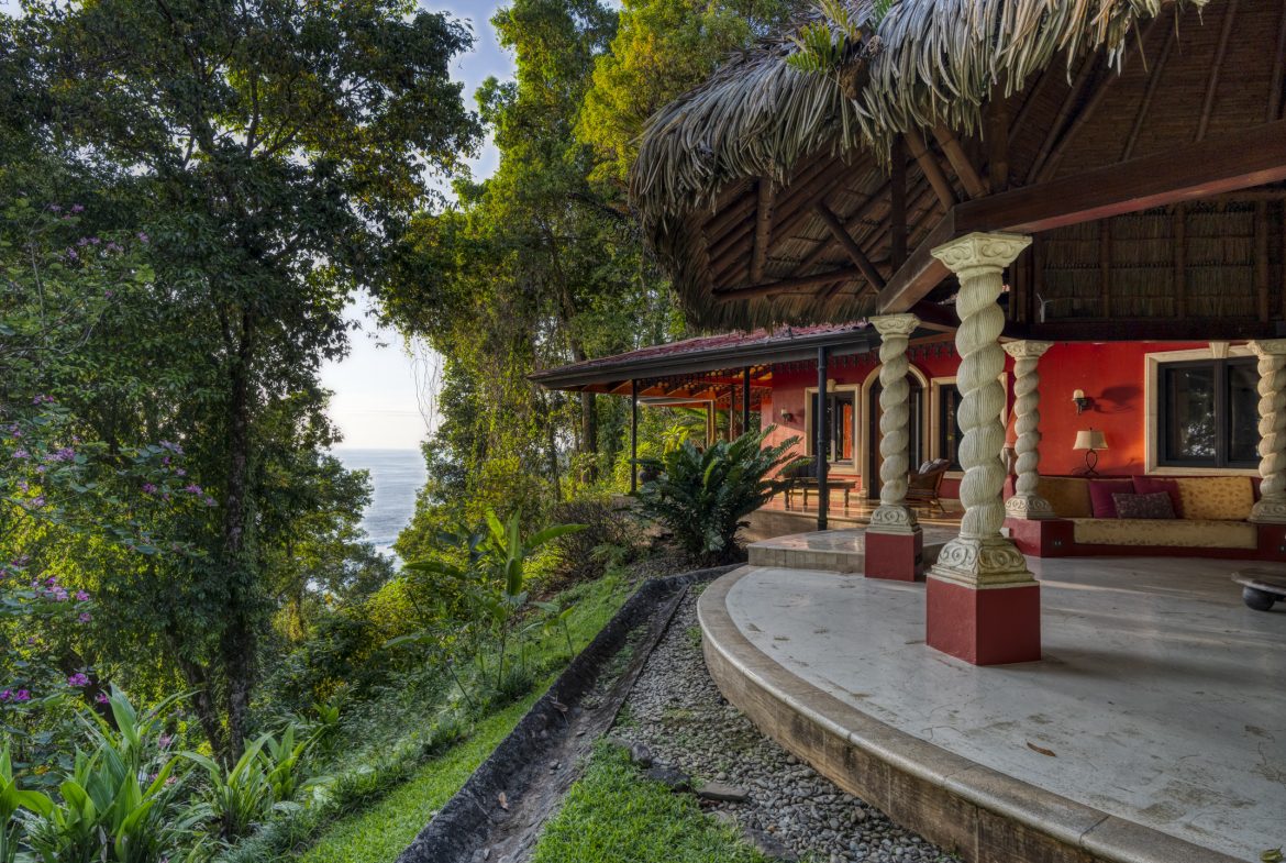 4 BEDROOM EUROPEAN STYLE HOME WITH STUNNING OCEAN VIEWS – 6.27 ACRES, Uvita, Costa Rica — photo 2