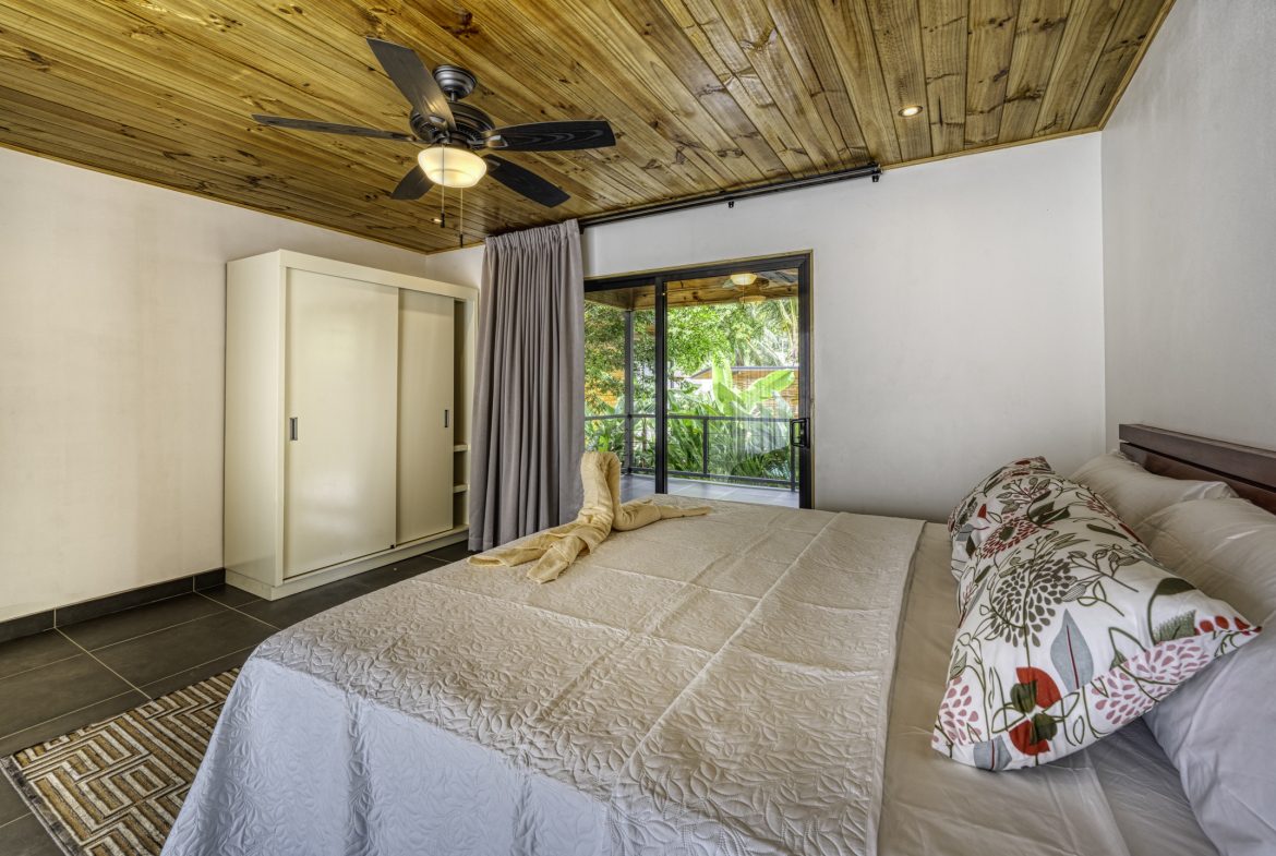 3 MODERN LUXURY VILLAS – WALK TO TOWN IN UVITA – 0.2 ACRES