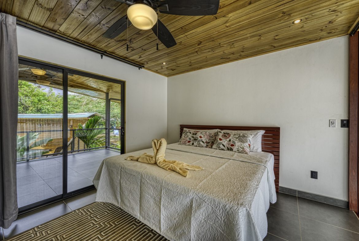 3 MODERN LUXURY VILLAS – WALK TO TOWN IN UVITA – 0.2 ACRES