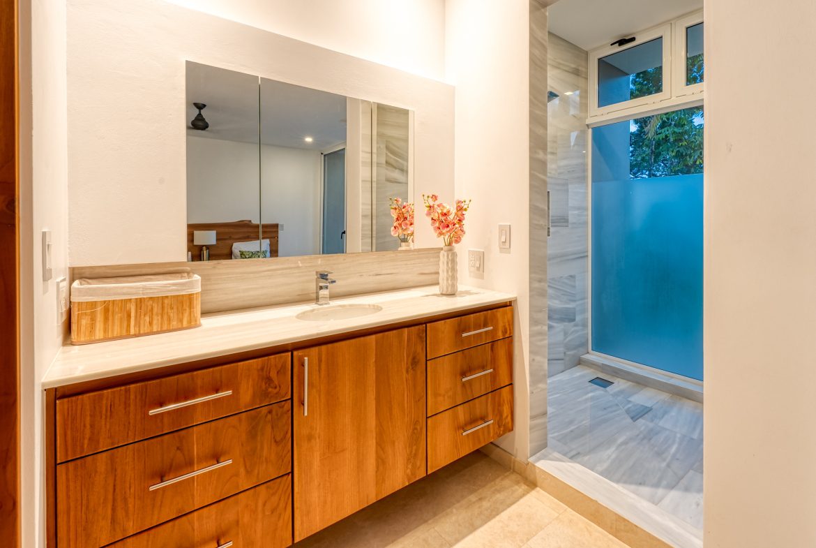 MODERN TROPICAL 4 BEDROOM IN GATED COMMUNITY NEAR DOMINICAL