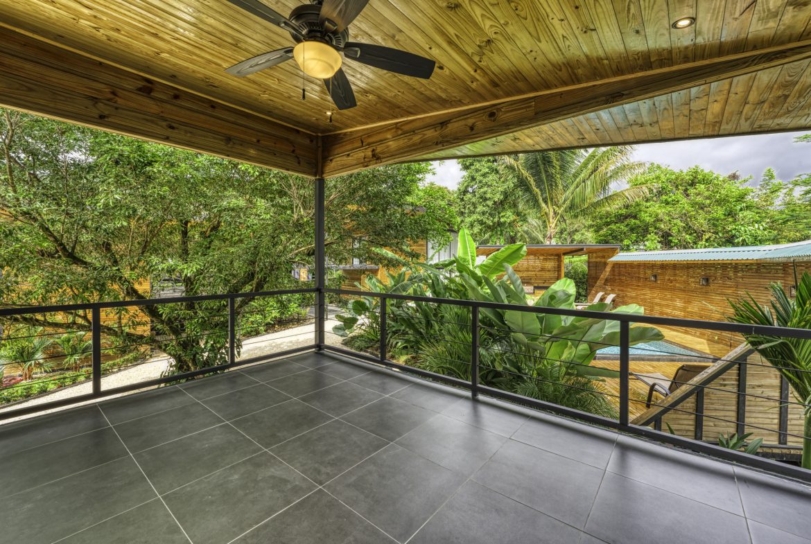 3 MODERN LUXURY VILLAS – WALK TO TOWN IN UVITA – 0.2 ACRES