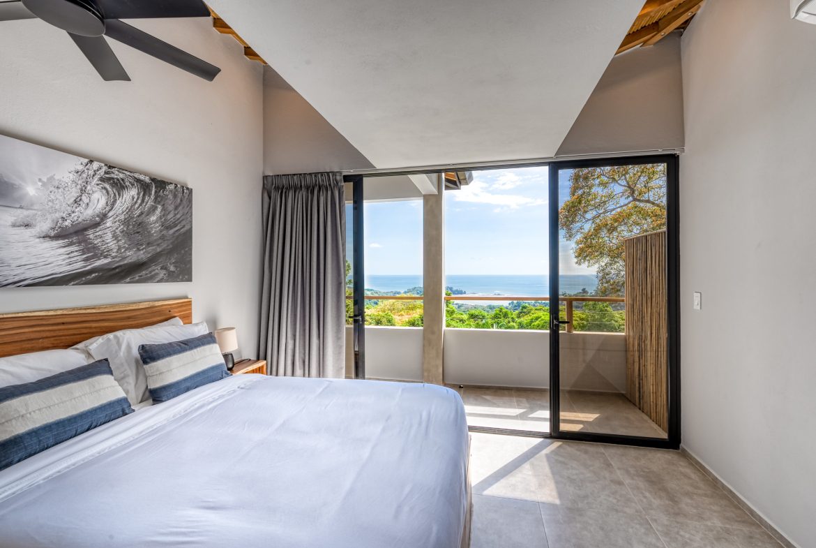 LUXURY 5 BEDROOM HOME WITH AMAZING OCEAN VIEWS – 3.34 ACRES