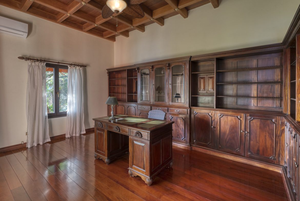 4 BEDROOM EUROPEAN STYLE HOME WITH STUNNING OCEAN VIEWS – 6.27 ACRES, Uvita, Costa Rica — photo 8