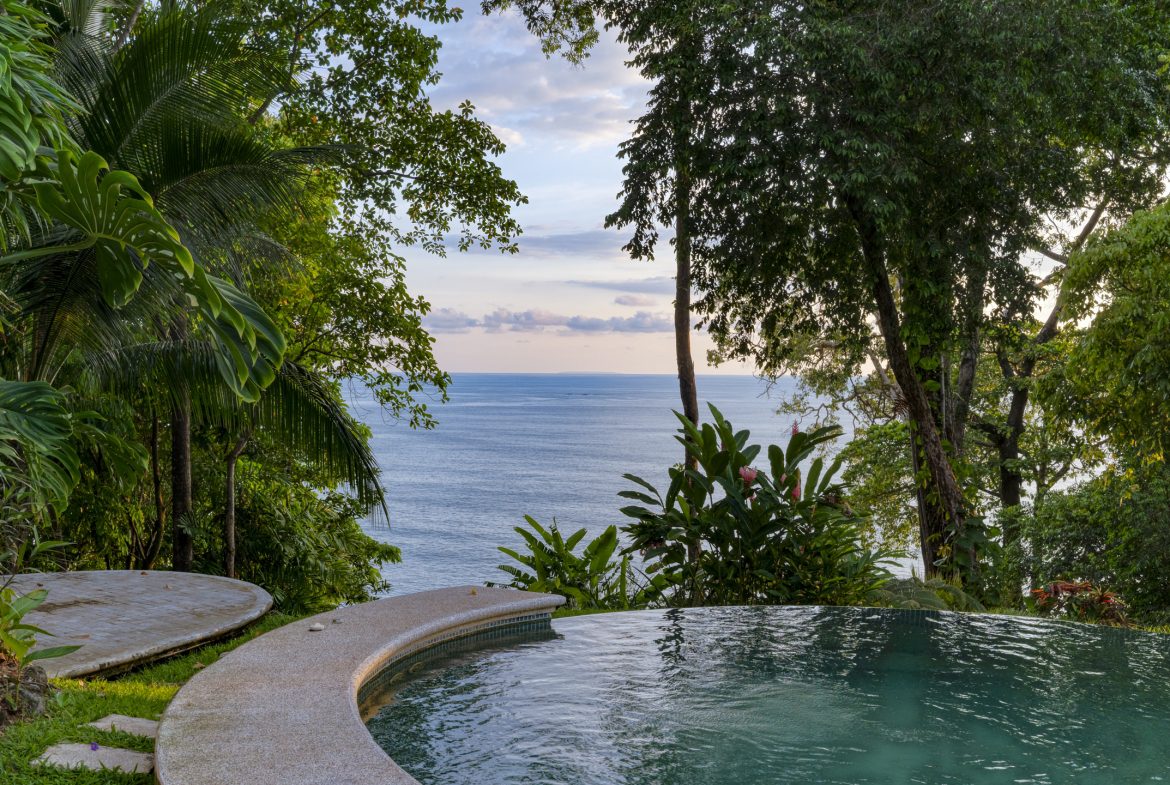 4 BEDROOM EUROPEAN STYLE HOME WITH STUNNING OCEAN VIEWS – 6.27 ACRES