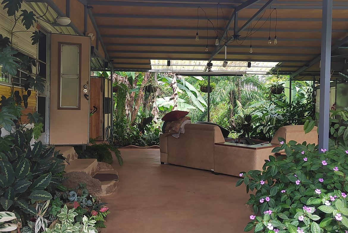 FINCA LA PAZ FARM WITH AMAZING MOUNTAIN VIEWS, CREEK AND COOL CLIMATE – 4 ACRES