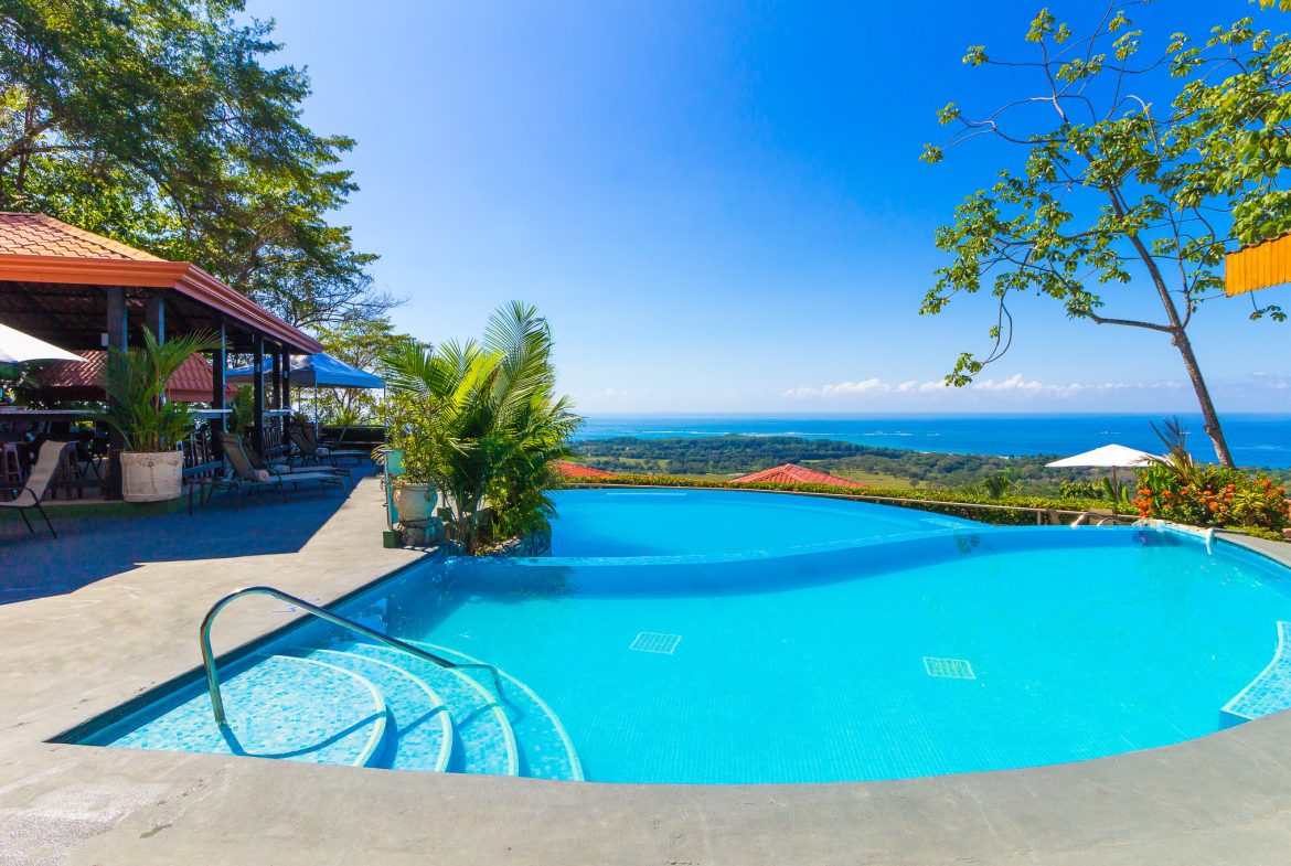 FAMOUS HOTEL WITH STUNNING OCEAN VIEWS OVERLOOKING THE WHALE’S TAIL IN UVITA – 2.7 Acres