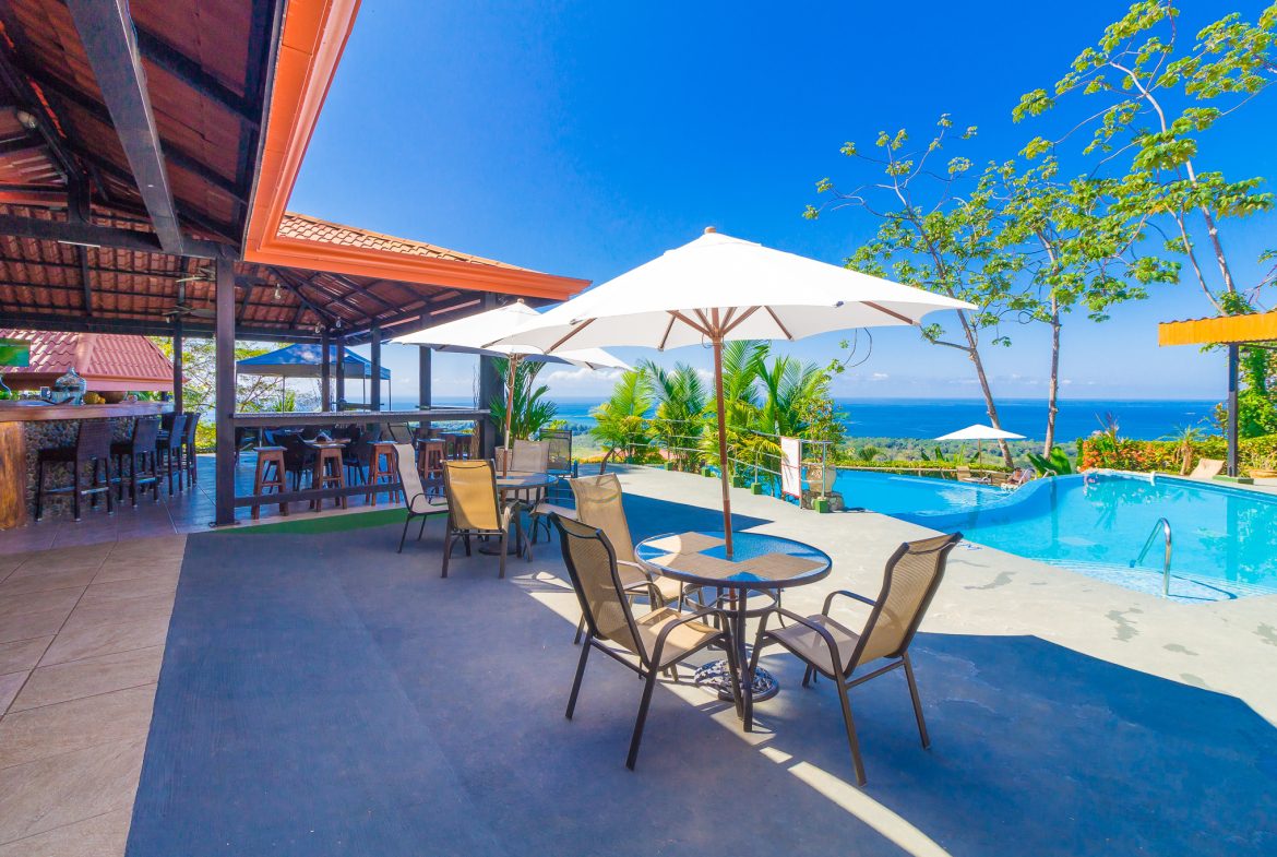 FAMOUS HOTEL WITH STUNNING OCEAN VIEWS OVERLOOKING THE WHALE’S TAIL IN UVITA – 2.7 Acres