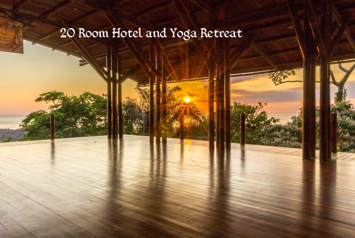 FAMOUS HOTEL WITH STUNNING OCEAN VIEWS OVERLOOKING THE WHALE’S TAIL IN UVITA – 2.7 Acres