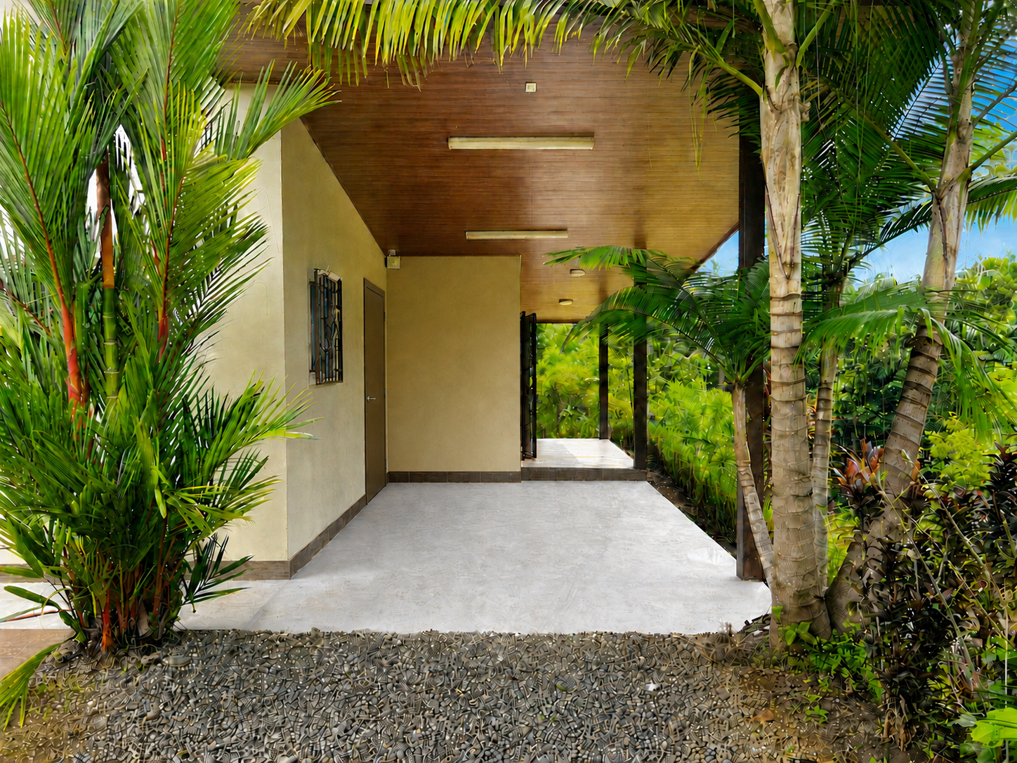 CHARMING SINGLE-STORY RESIDENCE IN A SPACIOUS TROPICAL SETTING WITH GREAT POTENTIAL FOR EXPANSION, IN LOURDES QUEPOS – 1.24 ACRES