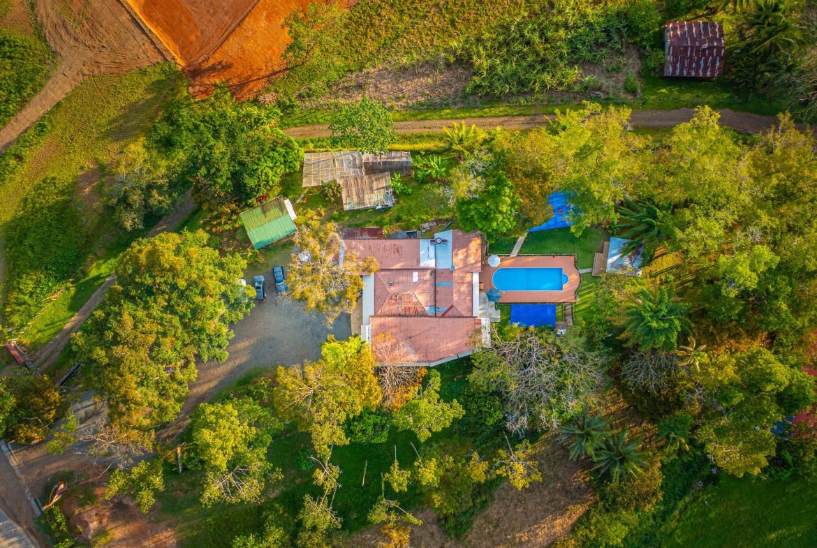 POPULAR FULLY FUNCTIONING UVITA RESTAURANT – 1.2 ACRES