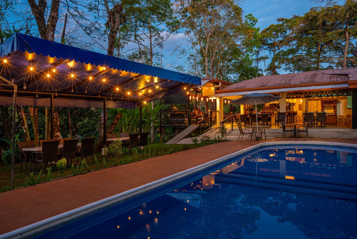 POPULAR FULLY FUNCTIONING UVITA RESTAURANT – 1.2 ACRES