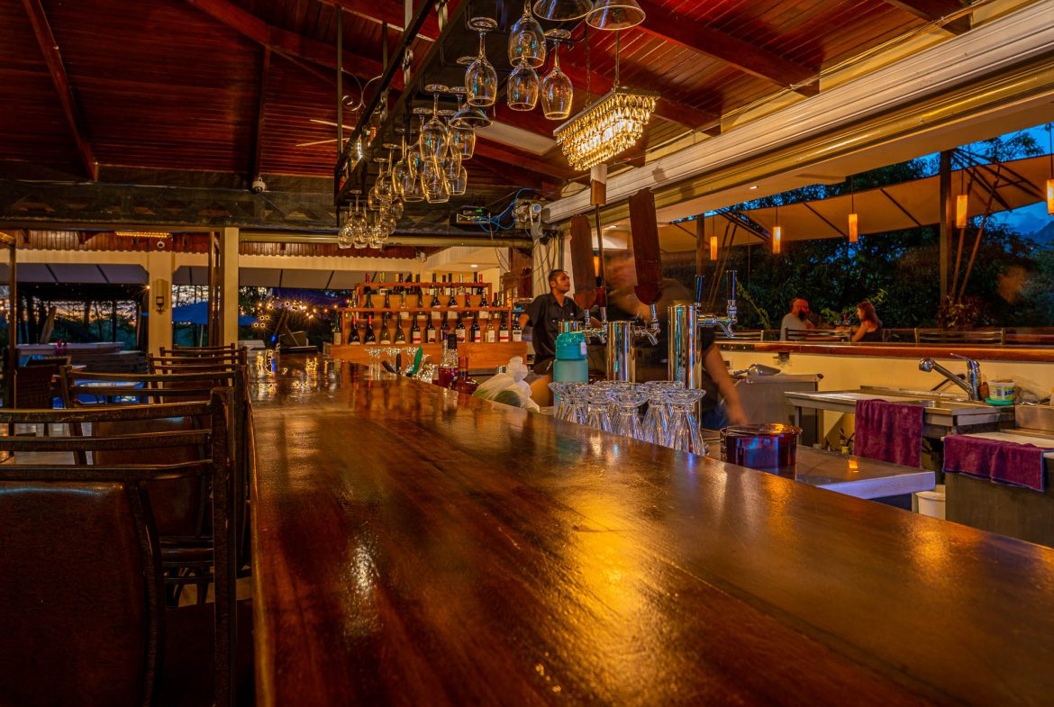 POPULAR FULLY FUNCTIONING UVITA RESTAURANT – 1.2 ACRES