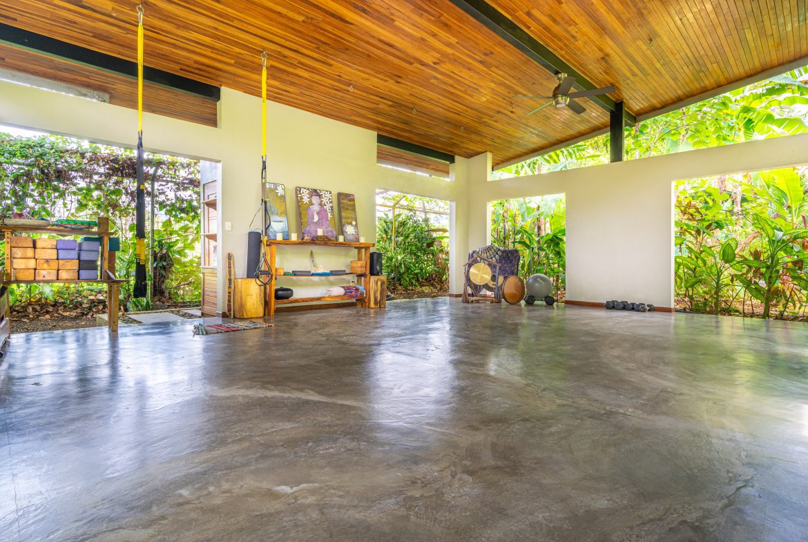 2 RESIDENCES, CABINAS, AND MORE FROM THIS WALK TO THE BEACH PROPERTY – 0.68 ACRES, Uvita, Costa Rica — photo 8