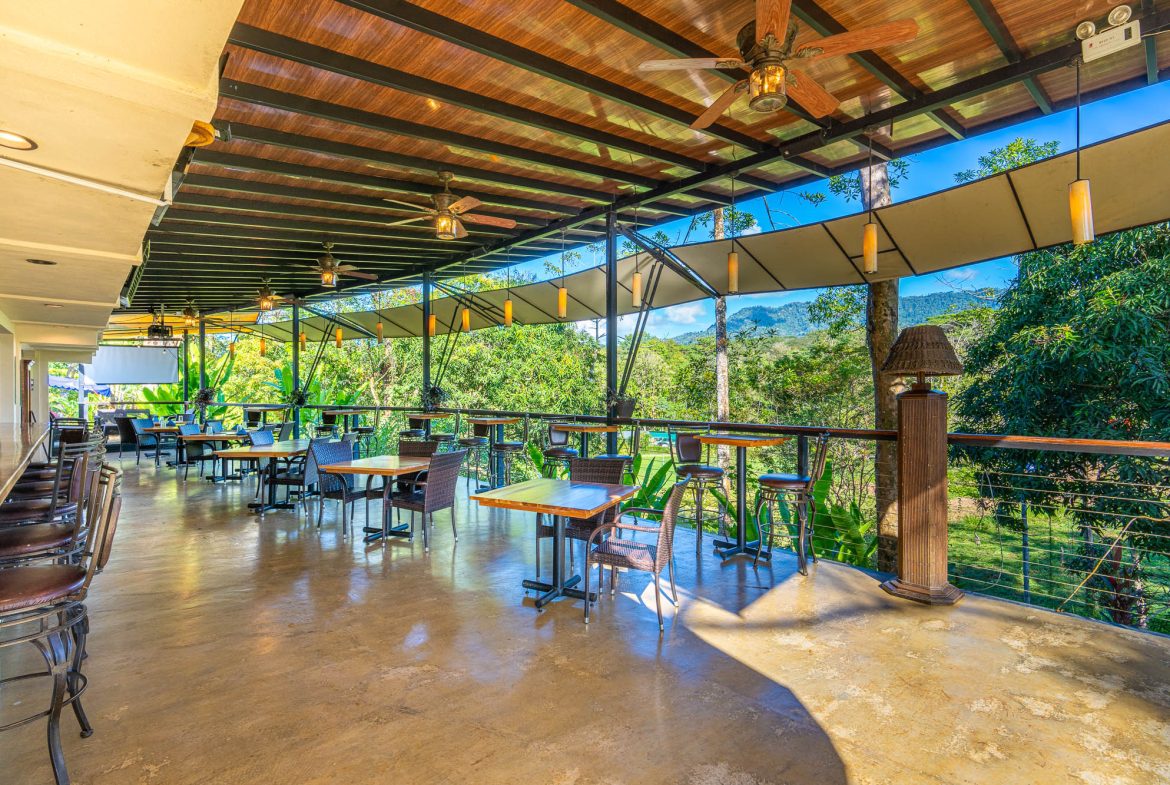POPULAR FULLY FUNCTIONING UVITA RESTAURANT – 1.2 ACRES