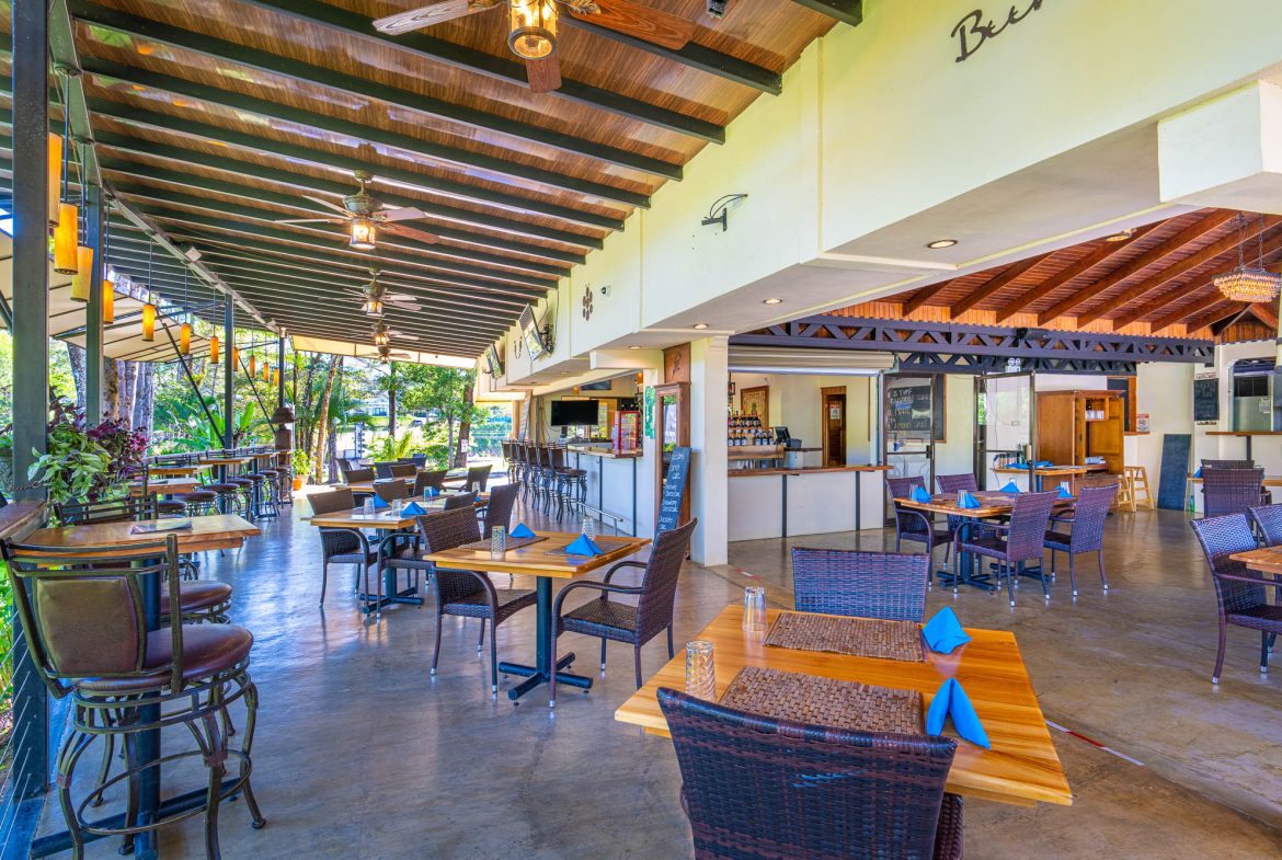 POPULAR FULLY FUNCTIONING UVITA RESTAURANT – 1.2 ACRES