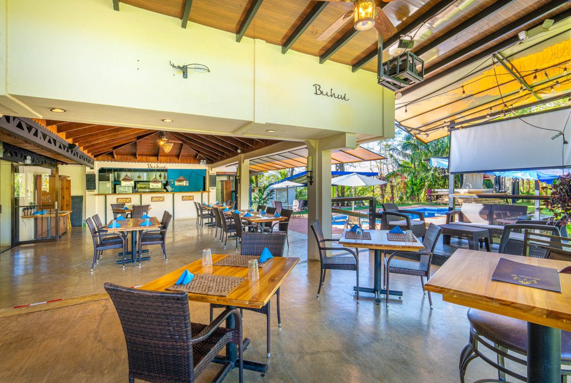 POPULAR FULLY FUNCTIONING UVITA RESTAURANT – 1.2 ACRES