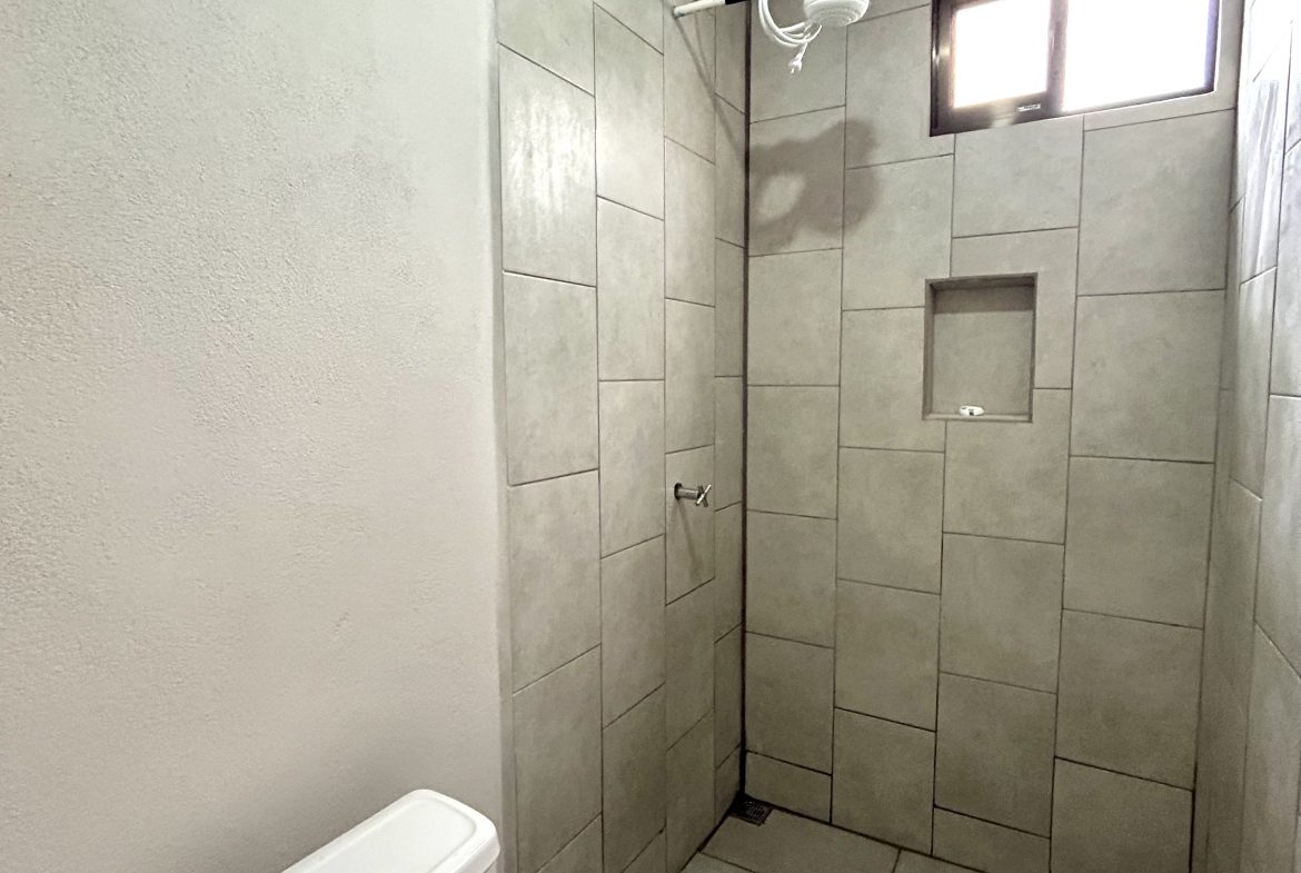 PRIME 4-UNIT APARTMENT COMPLEX IN UVITA – IDEAL INVESTMENT OPPORTUNITY