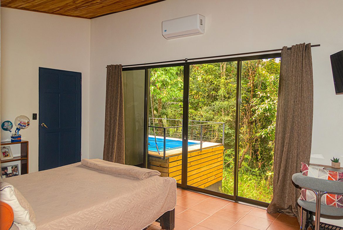 INVESTMENT PROPERTY HOME WITH CHALETS – CABINAS AND A STUDIO IN MANUEL ANTONIO – 2.86 ACRES