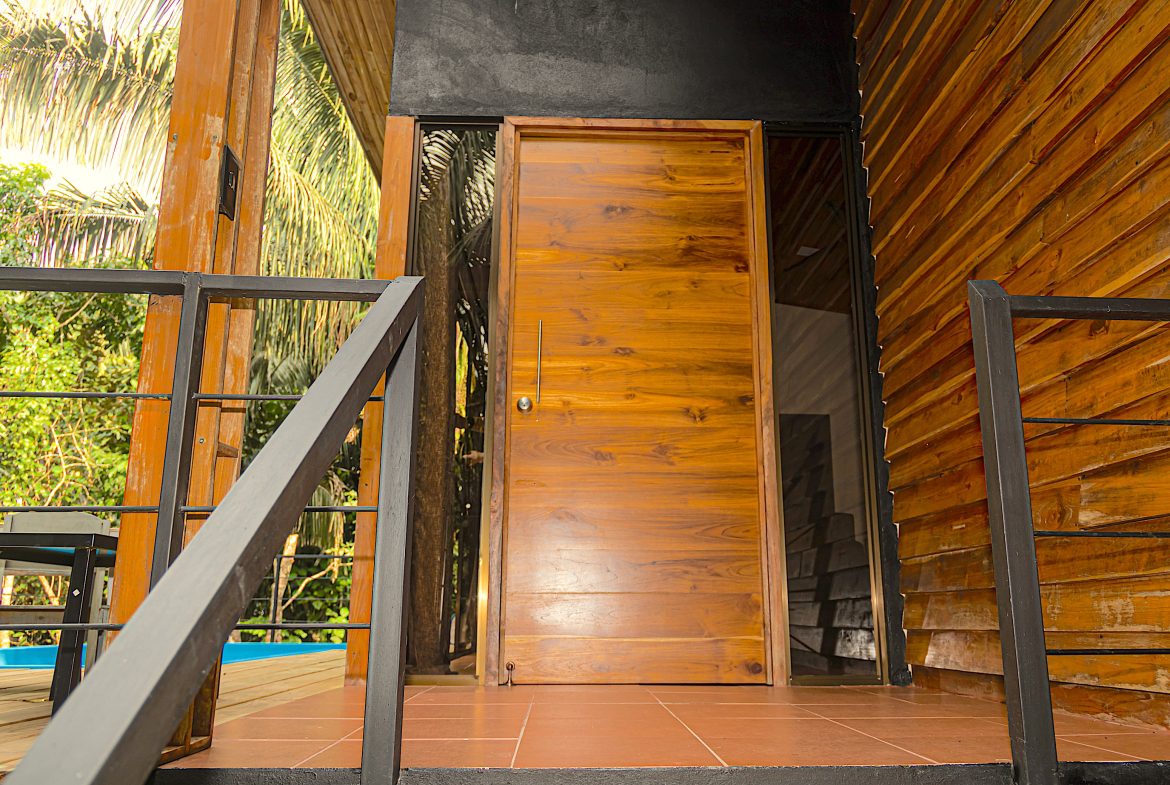 INVESTMENT PROPERTY HOME WITH CHALETS – CABINAS AND A STUDIO IN MANUEL ANTONIO – 2.86 ACRES, Uvita, Costa Rica — photo 3