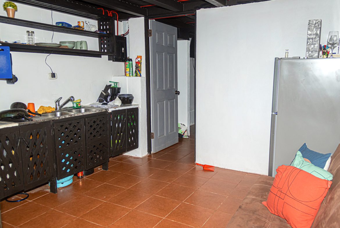 INVESTMENT PROPERTY HOME WITH CHALETS – CABINAS AND A STUDIO IN MANUEL ANTONIO – 2.86 ACRES