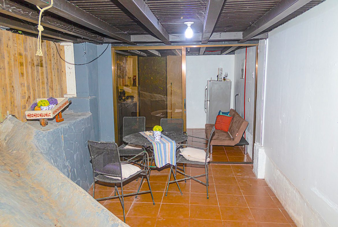INVESTMENT PROPERTY HOME WITH CHALETS – CABINAS AND A STUDIO IN MANUEL ANTONIO – 2.86 ACRES