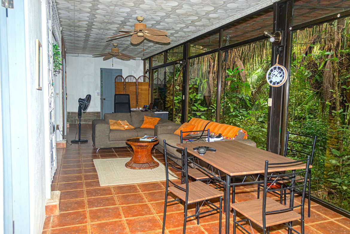 INVESTMENT PROPERTY HOME WITH CHALETS – CABINAS AND A STUDIO IN MANUEL ANTONIO – 2.86 ACRES