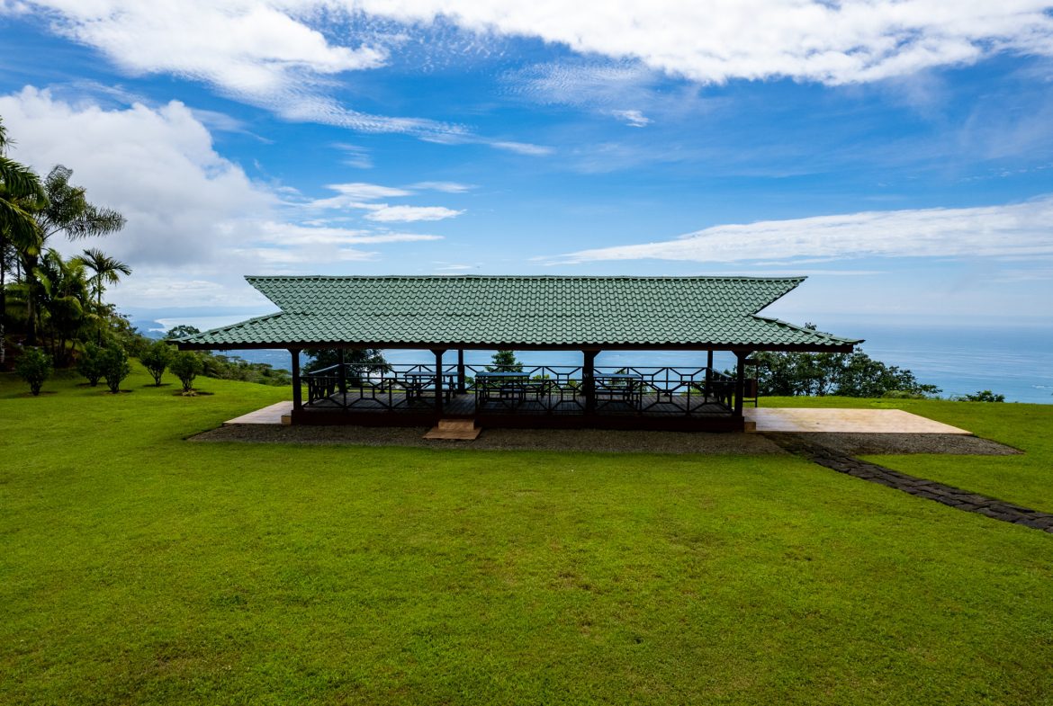 ICONIC WHALE TAIL VIEW LOT IN COSTA VERDE ESTATES – 1.71 ACRES