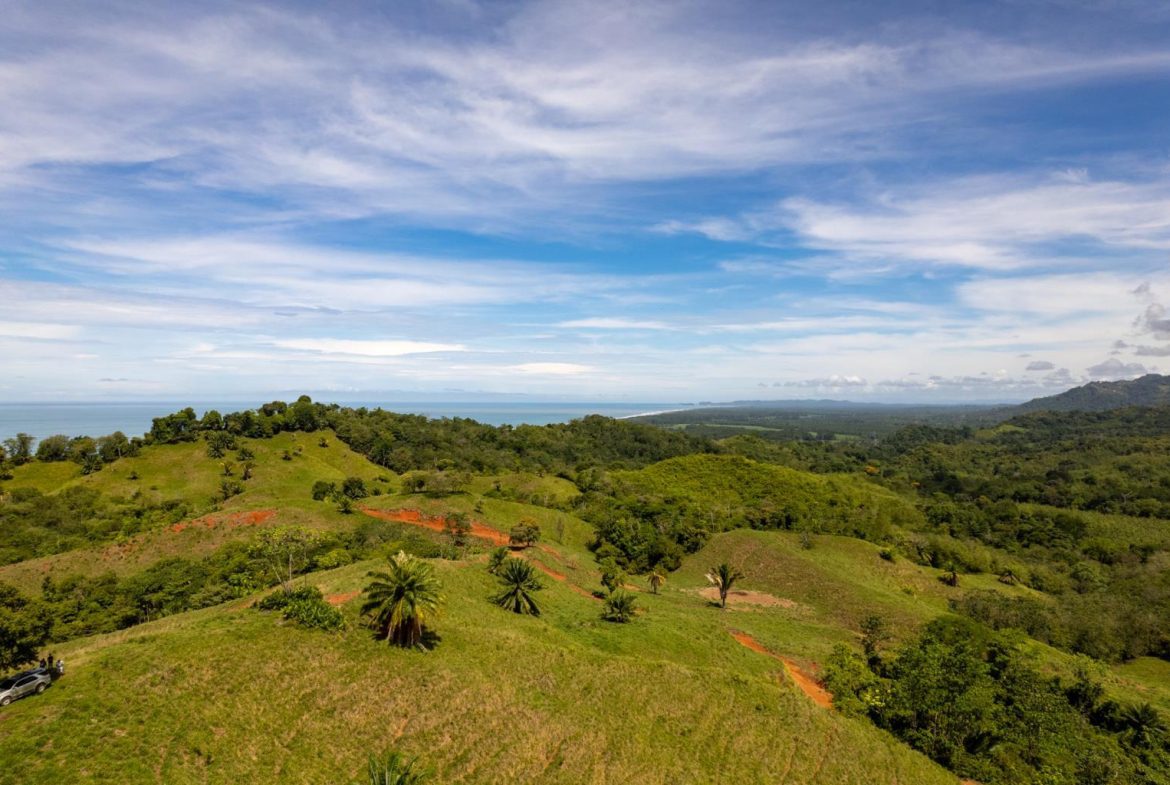 Developer’s dream - Land for hotel and master planned community - 950 acres